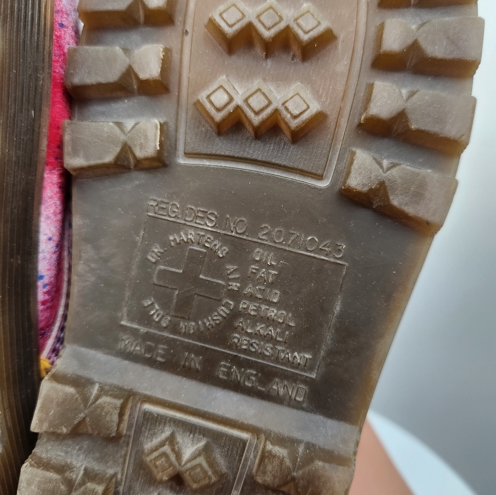 Dr. Martens Vintage Youth Girls Boots Size 2. - Picture 9 of 9